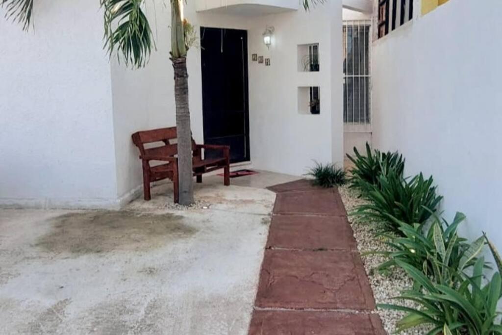 Casa En Puesta Del Sol/Excelente Ubicacion/2 Hab/Wifi/Netflix/Super Comoda Villa Mérida Eksteriør billede